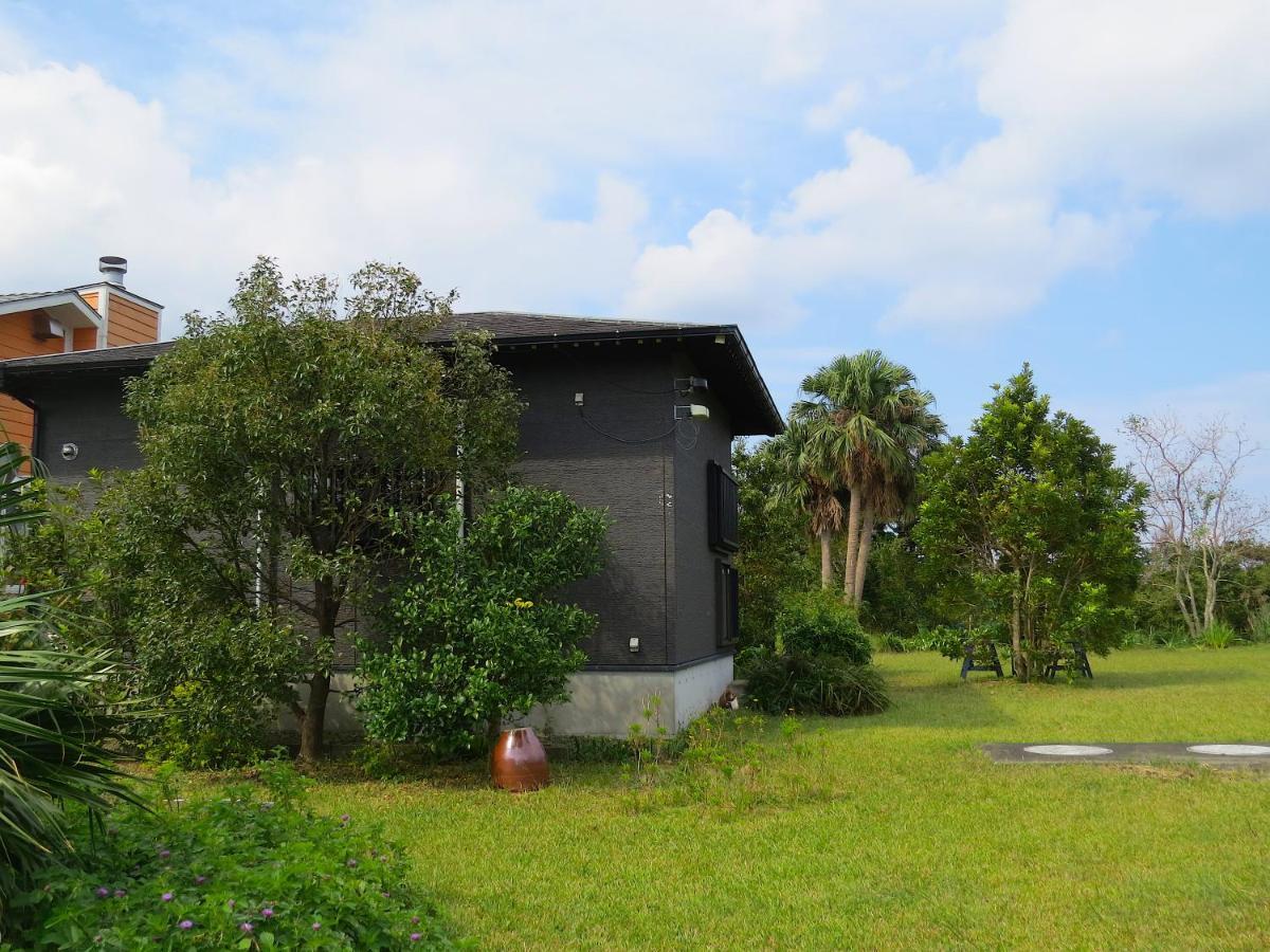 יקושימה Cottage Orange House Yakushima מראה חיצוני תמונה