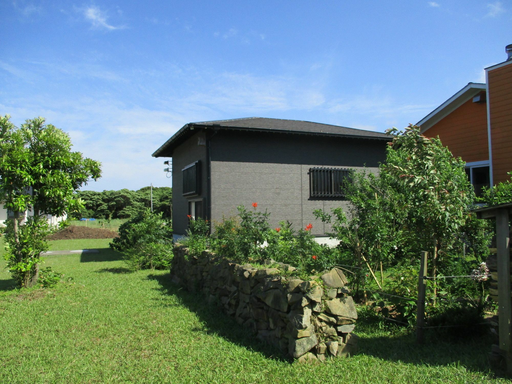 יקושימה Cottage Orange House Yakushima מראה חיצוני תמונה
